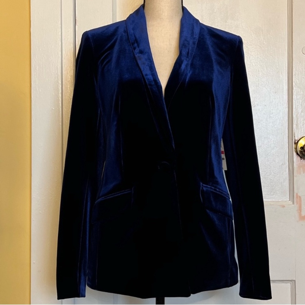 Women’s Velvet Blazer Size Small NWOT